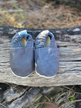 Load image into Gallery viewer, Classic Loafers - Navy