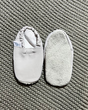 Load image into Gallery viewer, Fleece Slipper - Grey